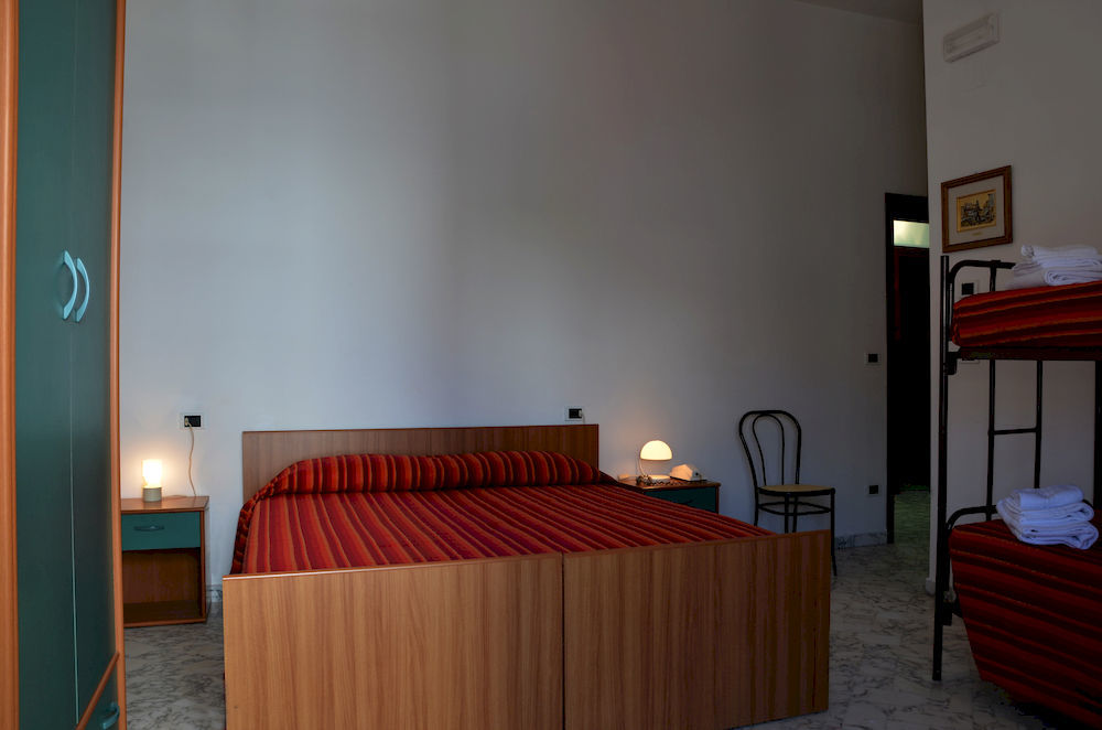 Roma Hotel Pineto Exterior photo