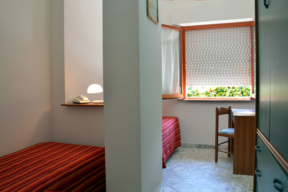 Roma Hotel Pineto Exterior photo